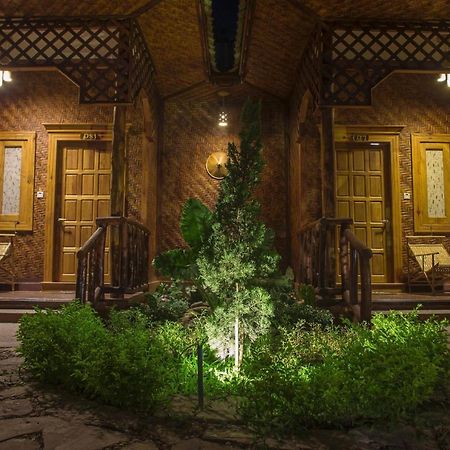 Tai House Resort Hsipaw Buitenkant foto